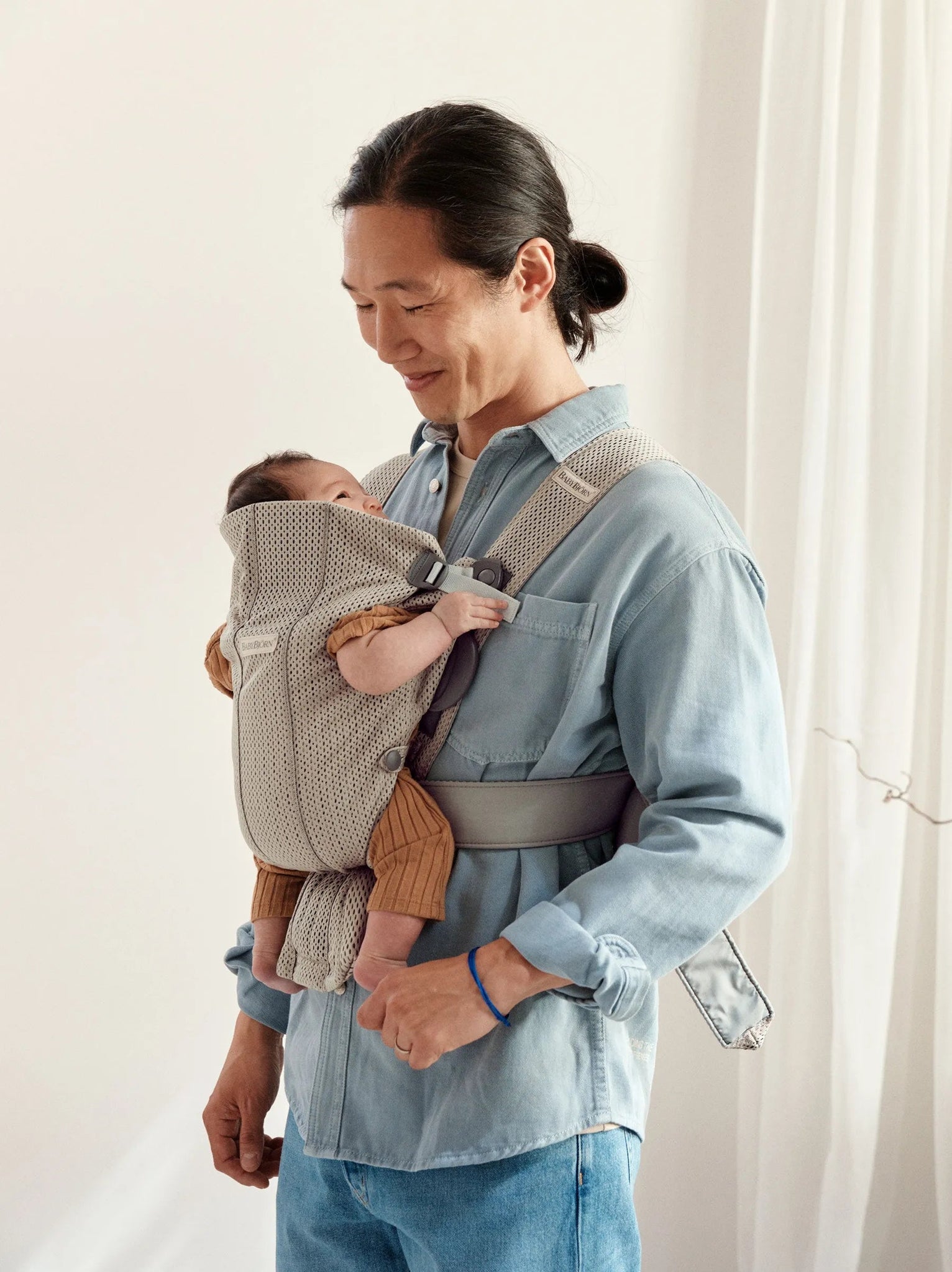 Bjorn Mini Carrier Newborn Carrying A Newborn In A Babybjorn